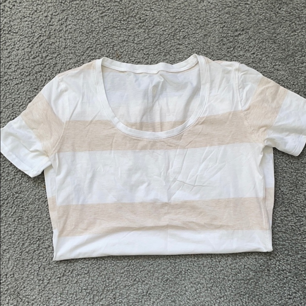 Lululemon Scoop Neck Tee Size 4
